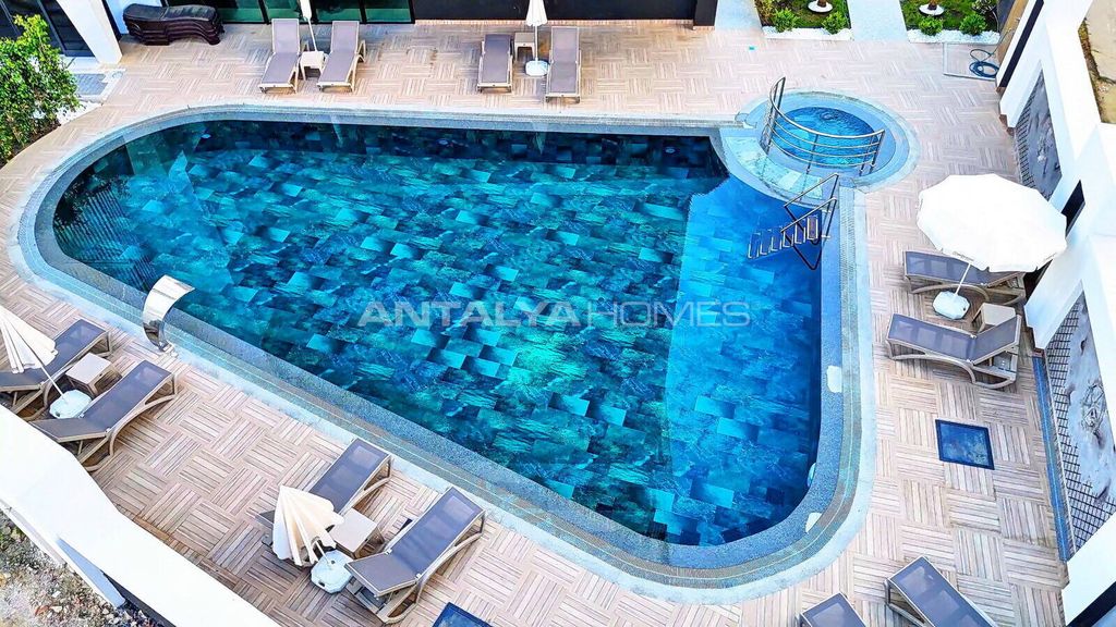 Property photo 2 of 27