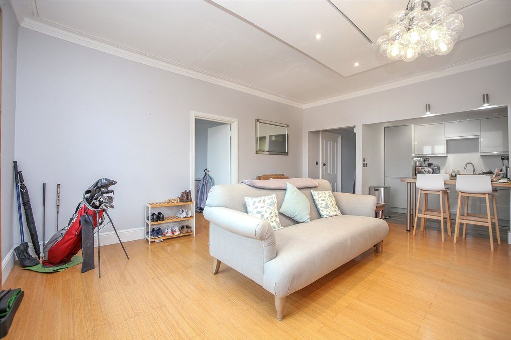 Property photo 1 of 8 Picture No. 05