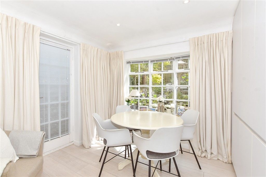 Property photo 2 of 13 Dining Area