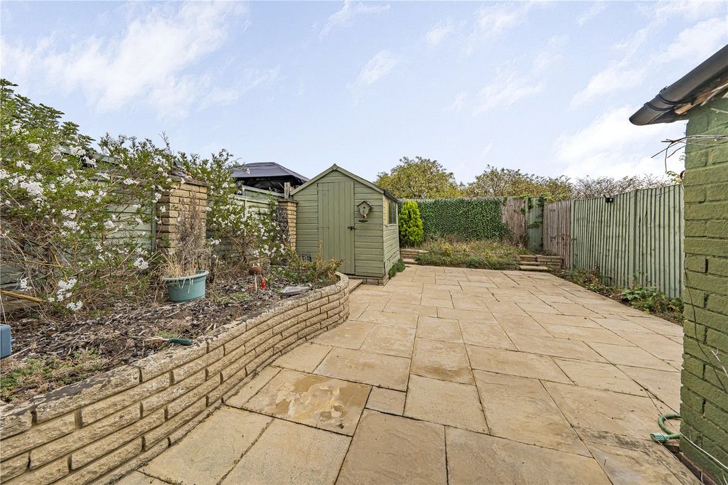 Property photo 2 of 16 Picture No. 13