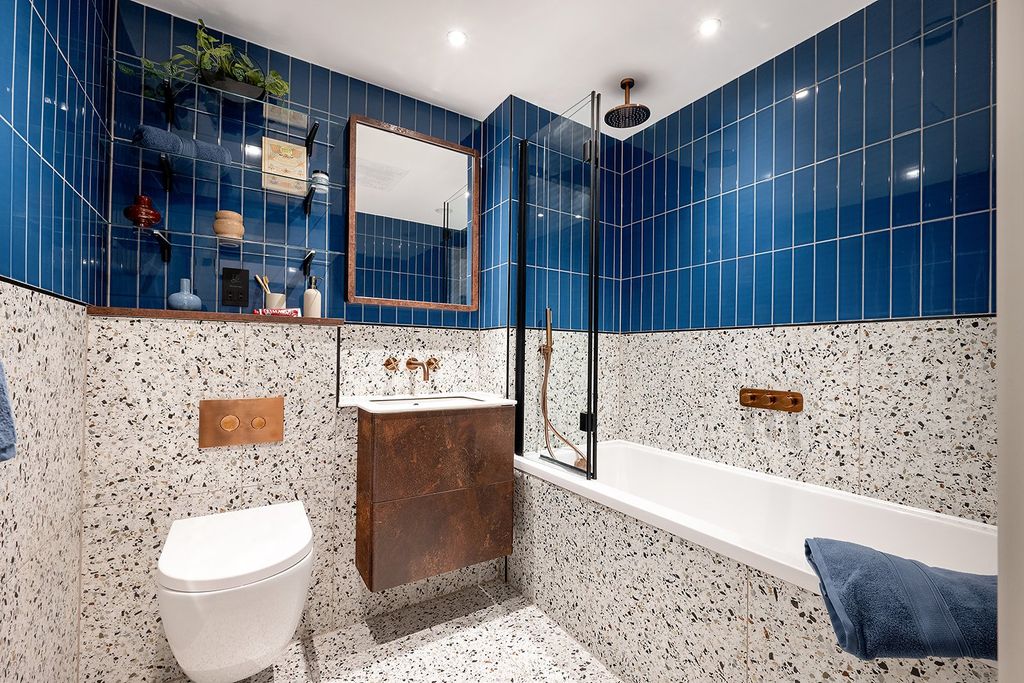 Property photo 2 of 13 Bathroom