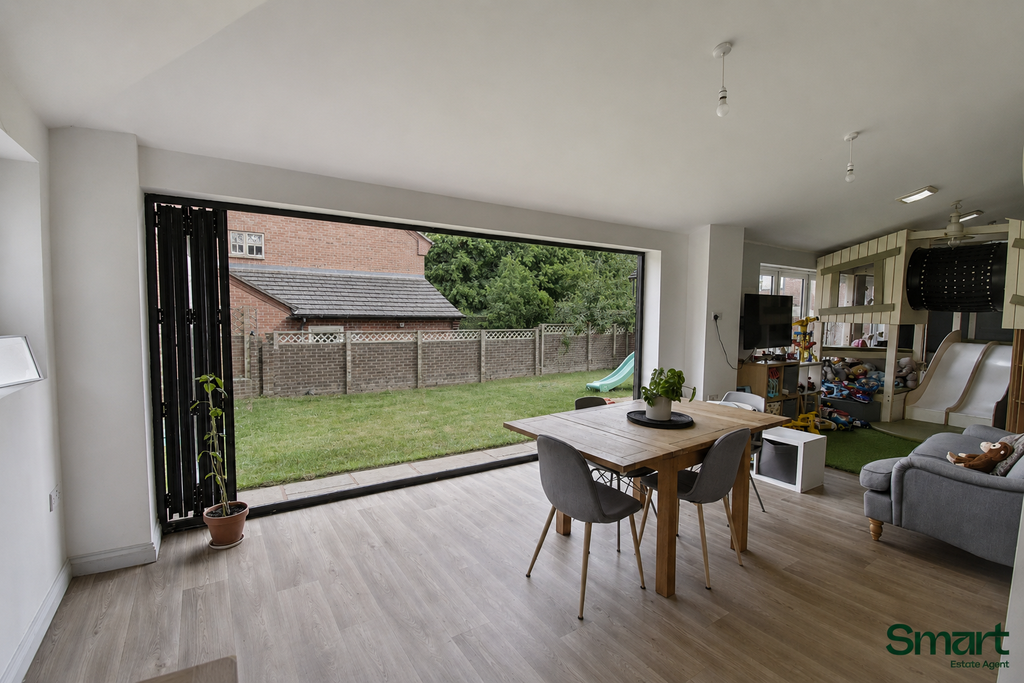 Property photo 3 of 22 6d58d0Be-B6Fa-46ba-8405-530c2E9079Ae