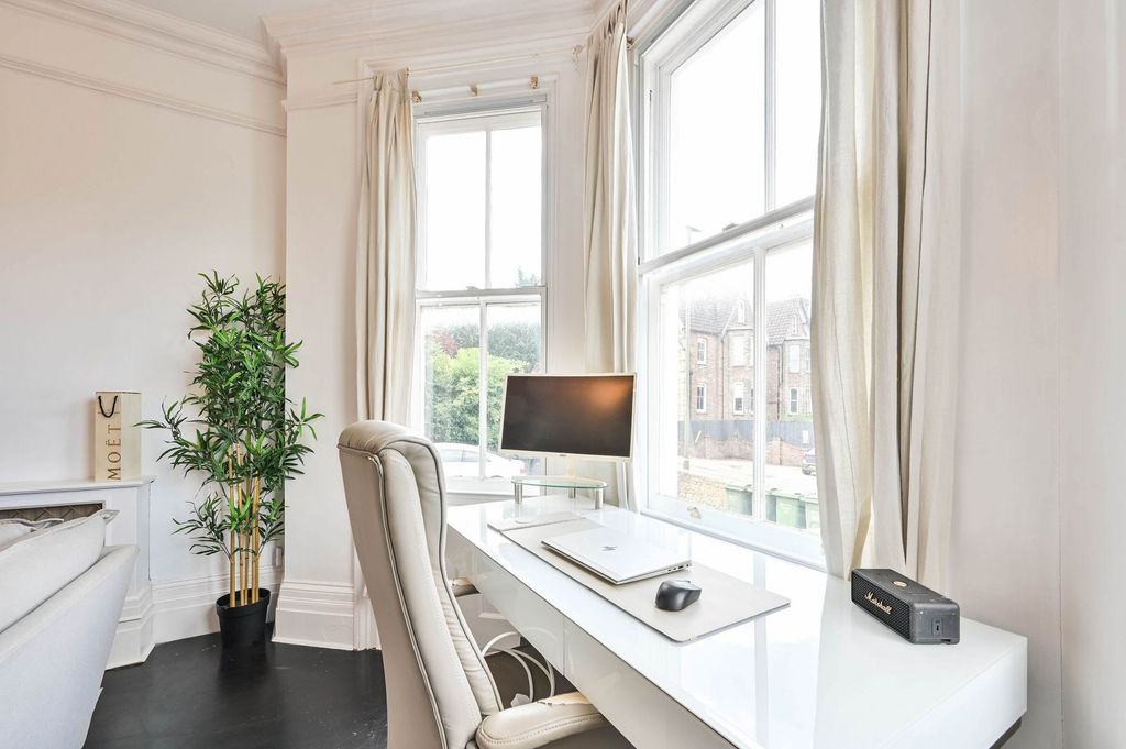 Additional image 8 of 2 bed maisonette for saleWaterden Road, Guildford GU1
