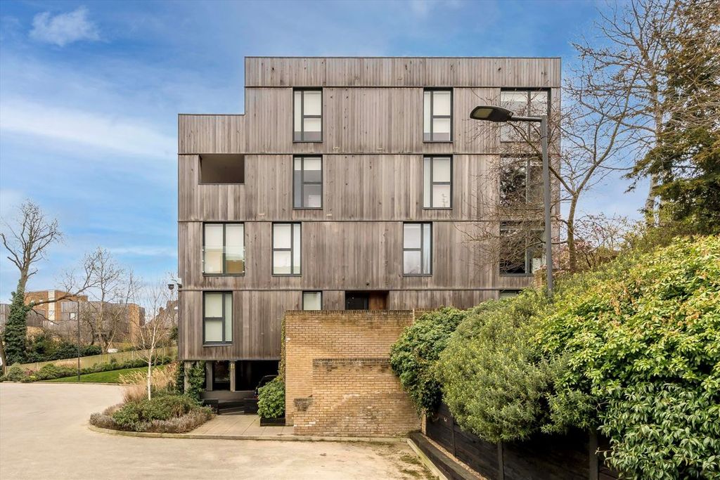 Property photo 2 of 2