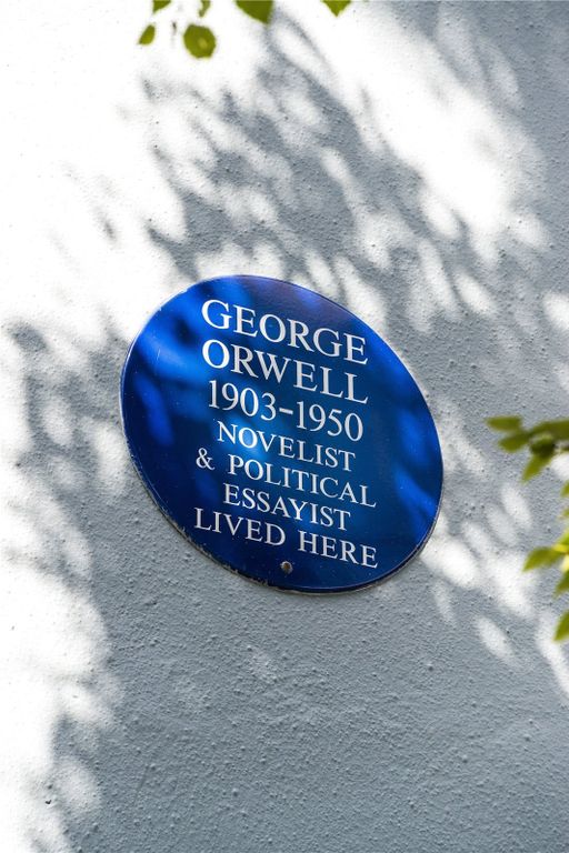 Property photo 3 of 12 Blue Plaque Orwell