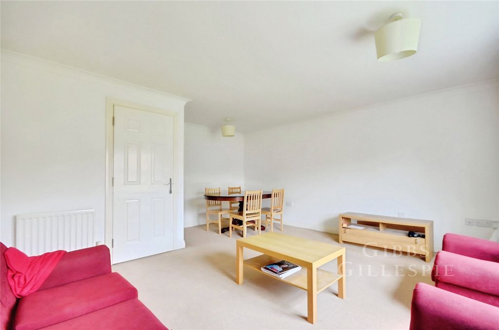 Property photo 2 of 8 Picture No. 13