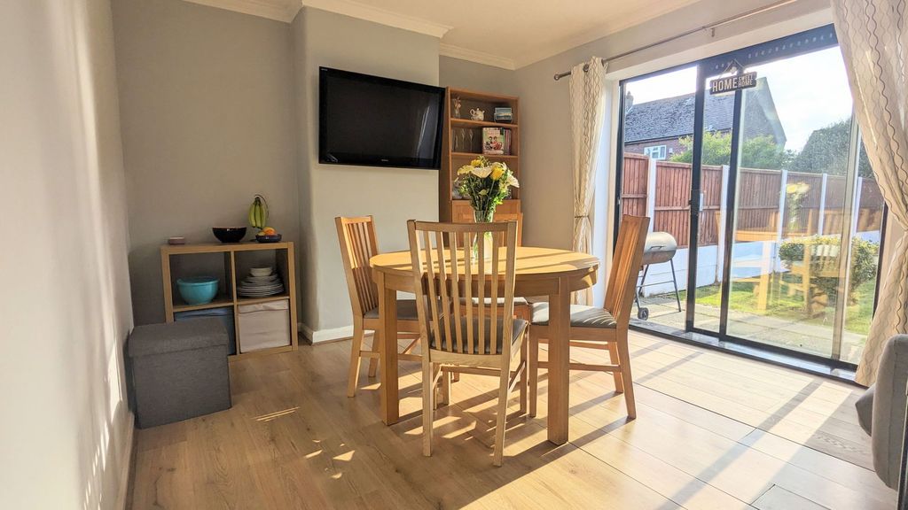 Property photo 3 of 25