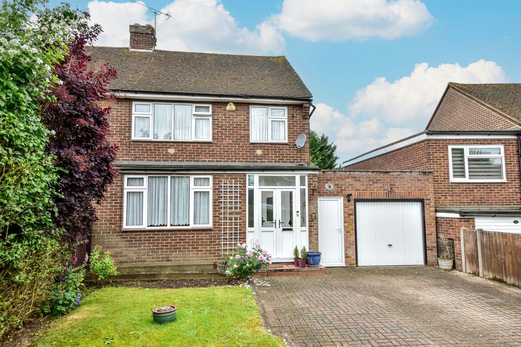 Additional image 20 of 3 bed semi-detached house for saleLangley Lane, Abbots Langley WD5