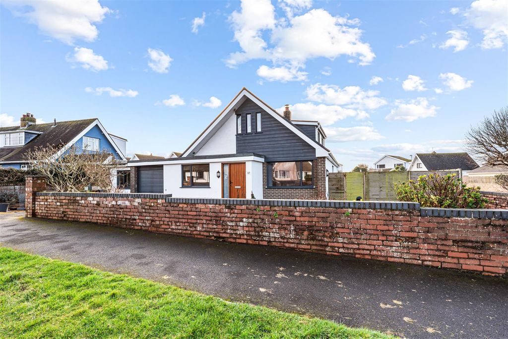 Property photo 1 of 34 External