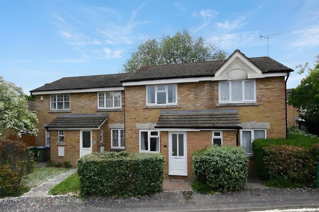 Property photo 1 of 15 55 Barons Mead (18).Jpg
