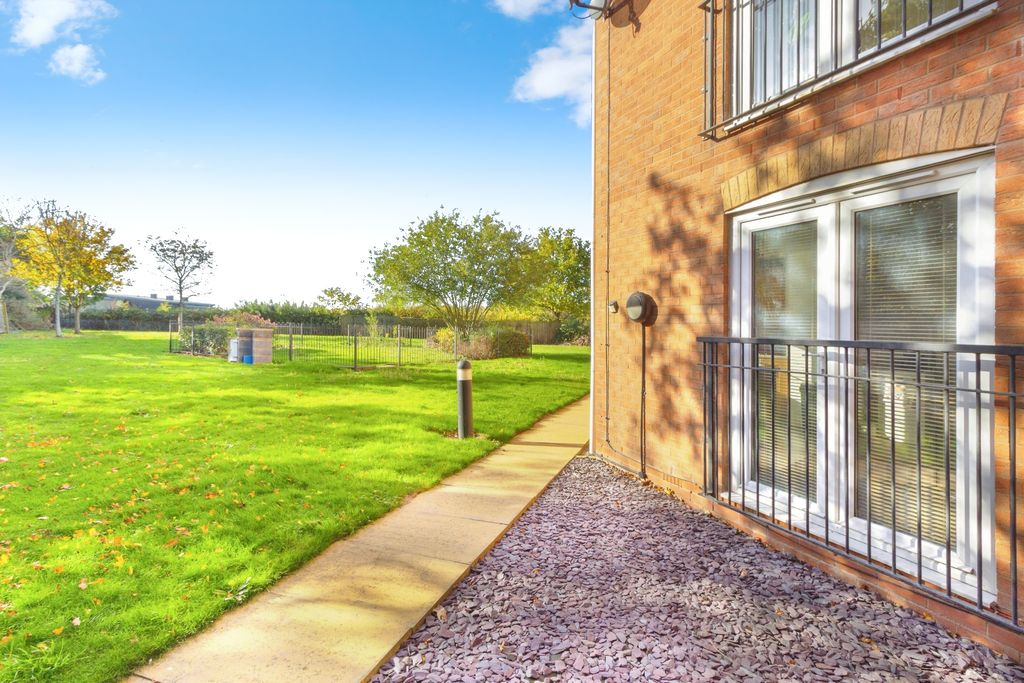 Property photo 2 of 15