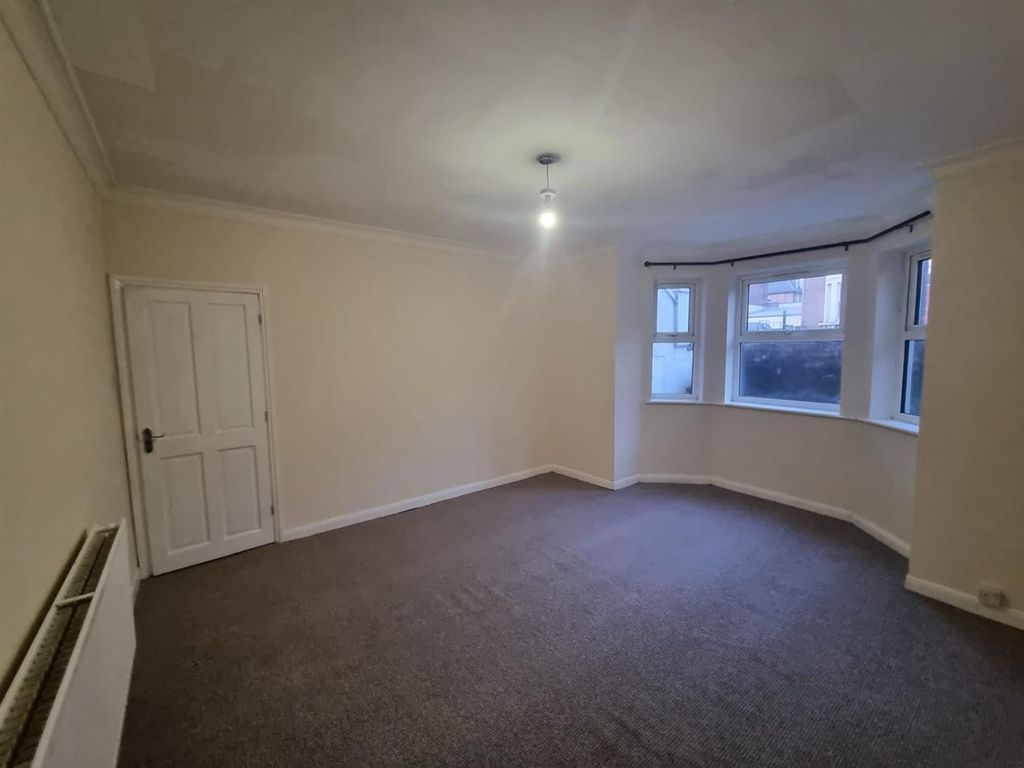 Property photo 3 of 13 5928153E-2A95-4788-Aa74-B5dc21284885.Jpg