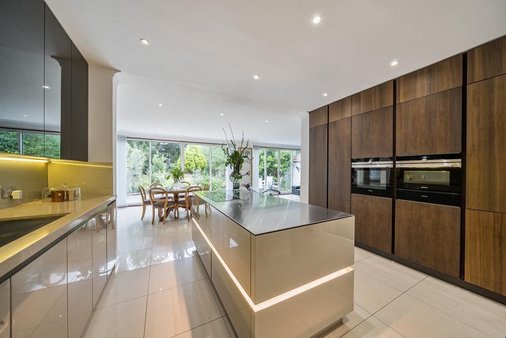 Property photo 2 of 25 Photo 2