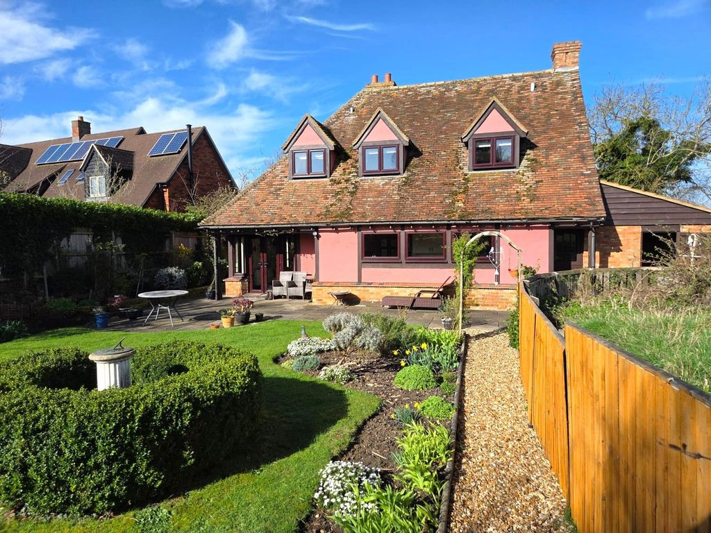 Property photo 2 of 33