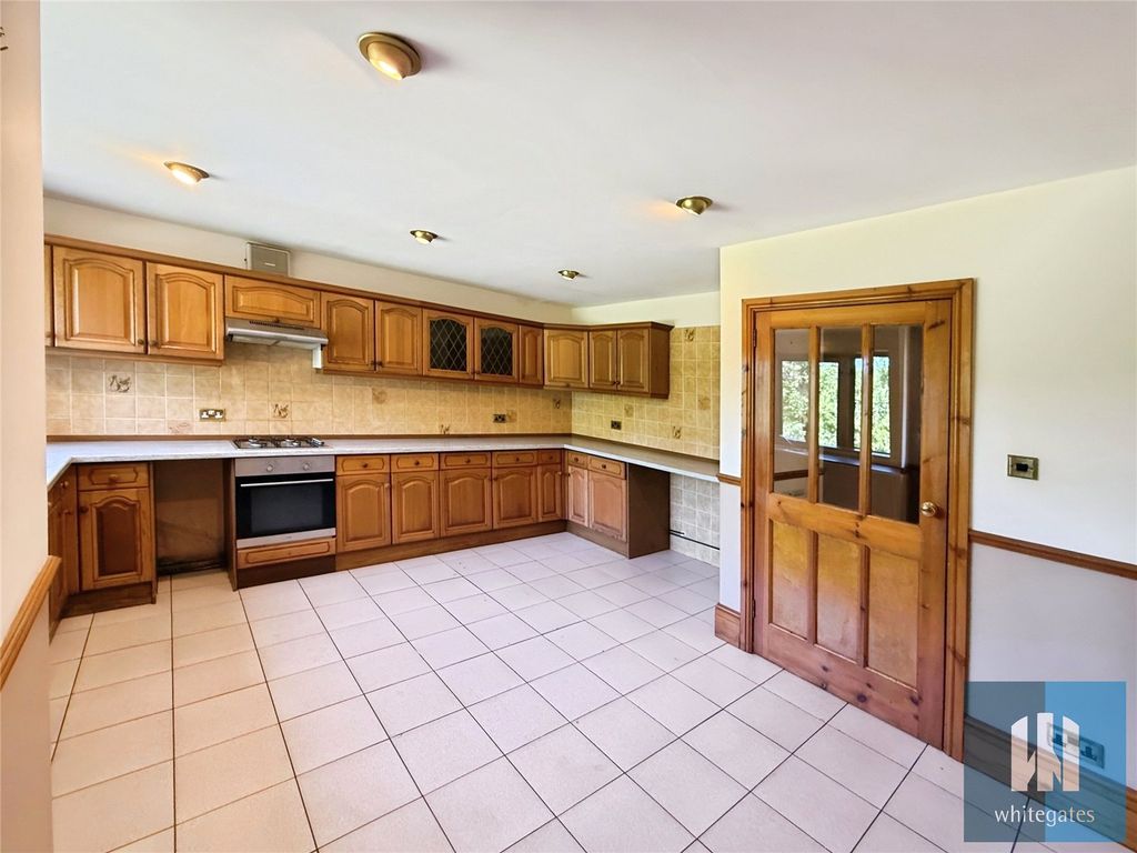 Property photo 2 of 29 Picture No. 84