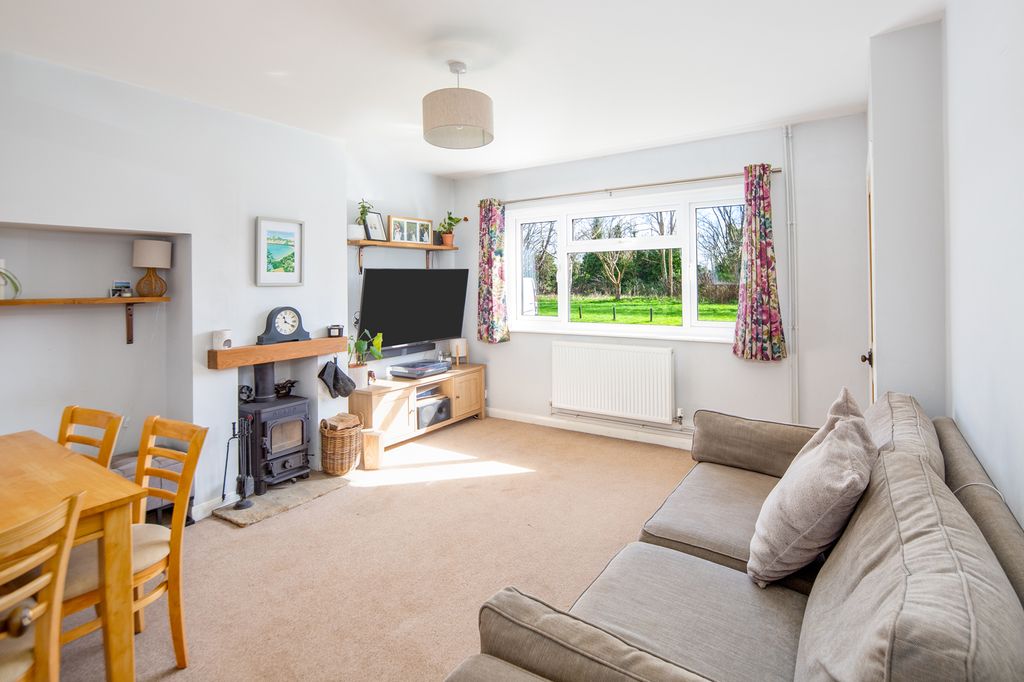 Property photo 3 of 22 Lounge Diner