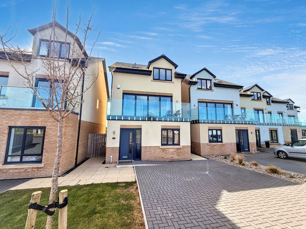 Property photo 2 of 23 Front External