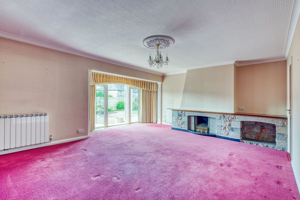 Property photo 3 of 26