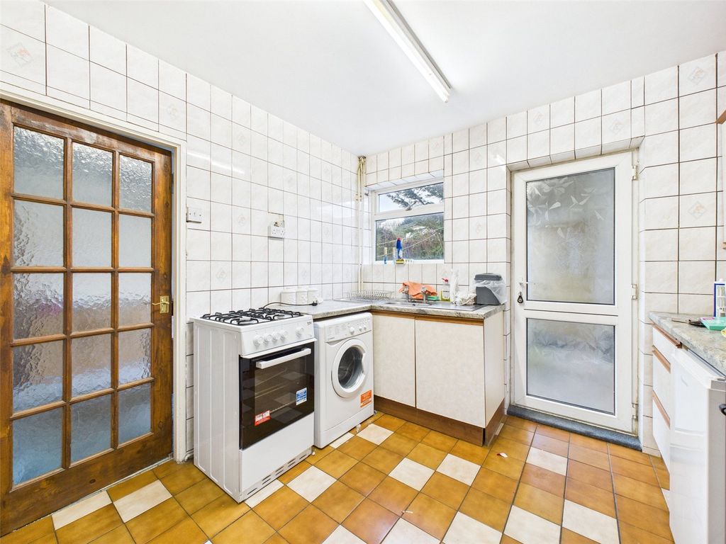 Property photo 2 of 13 Picture No. 11