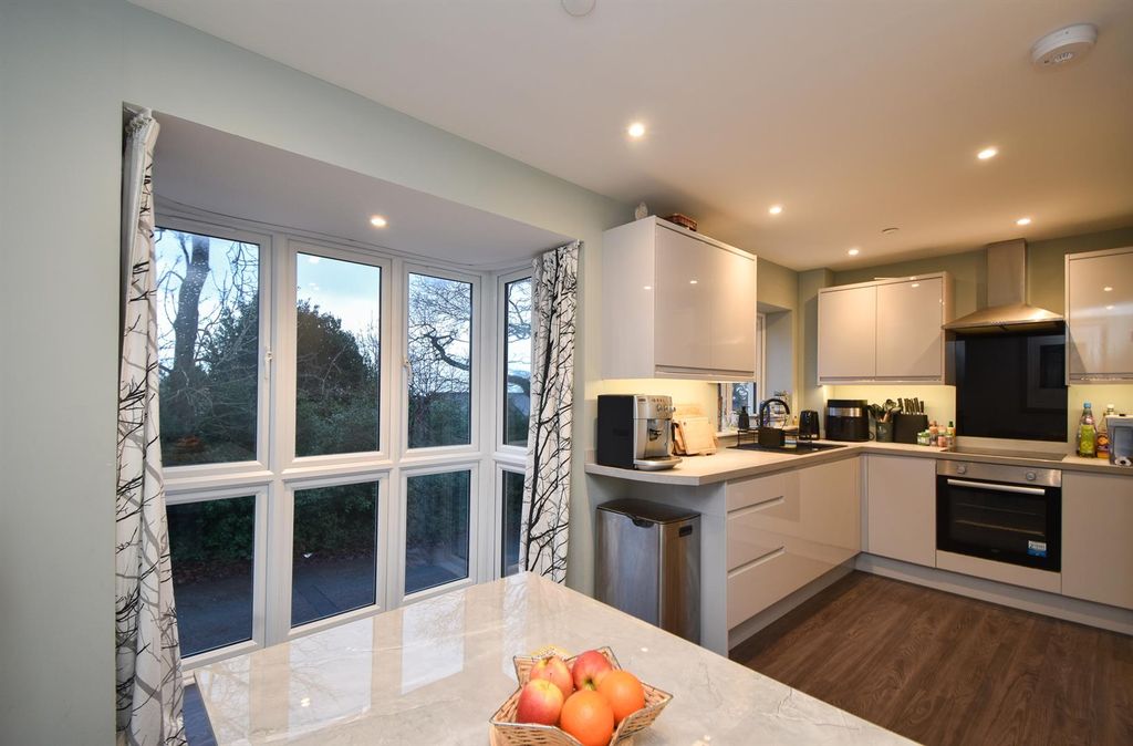 Property photo 2 of 26 Kitchen/Diner