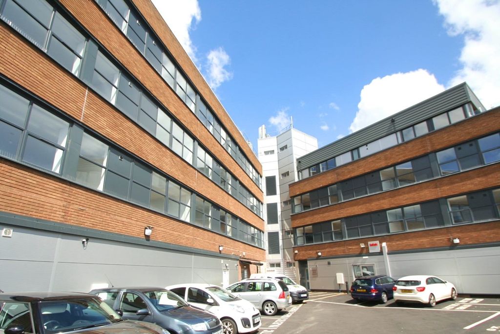 Property photo 1 of 17 Picture No. 03