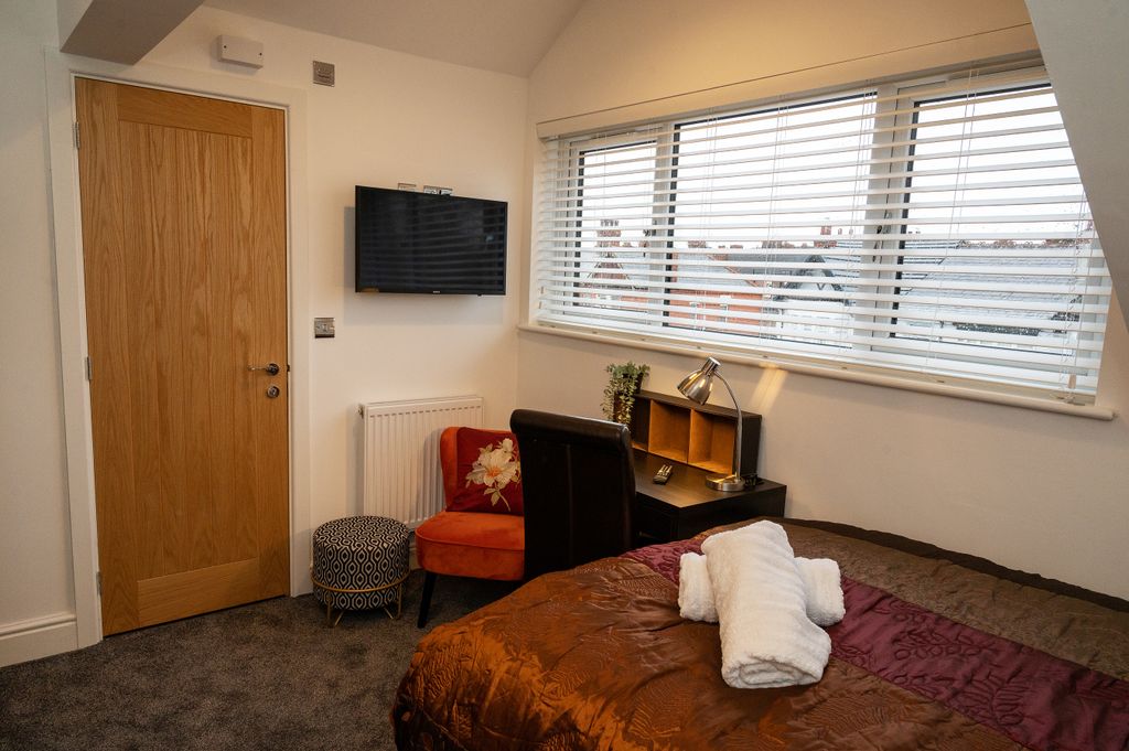 Property photo 2 of 11 Property