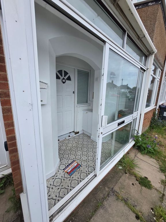 Property photo 2 of 37