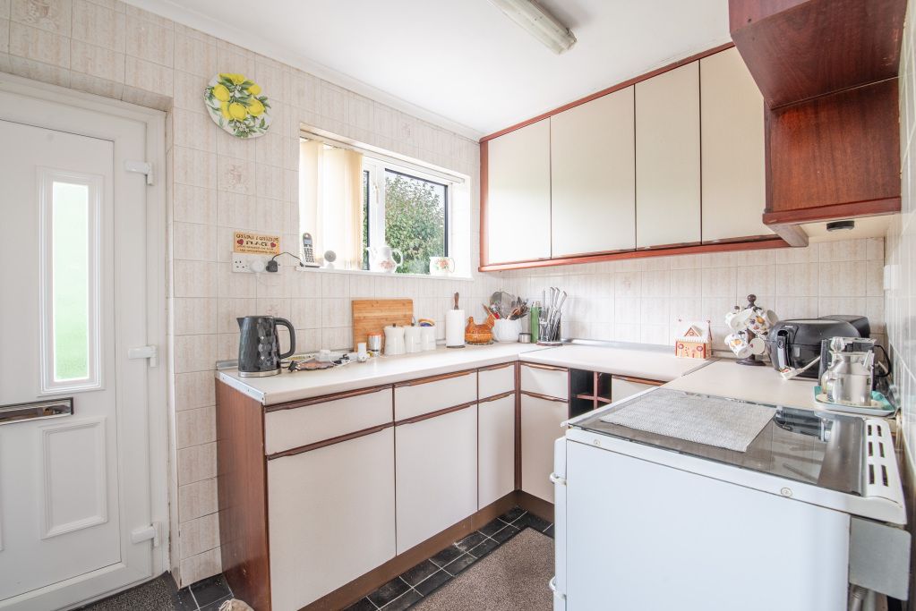 Property photo 3 of 24 Kitchen