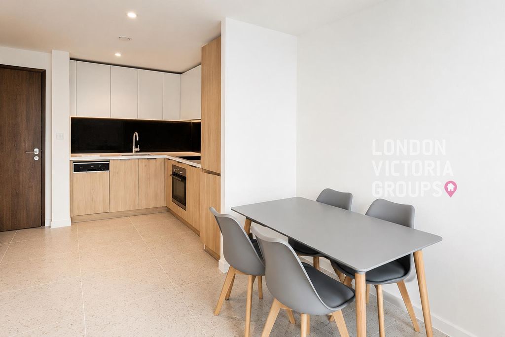 Property photo 2 of 7 Logo_Uniform_Kitchen_Dining.Png