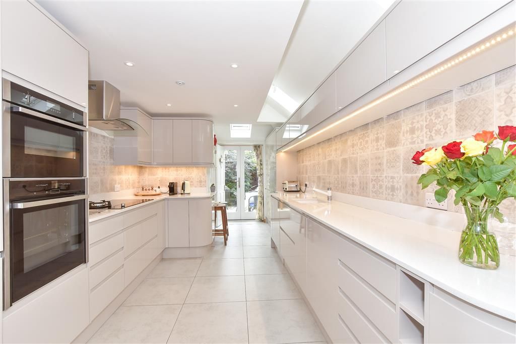 Property photo 1 of 12 Kitchen