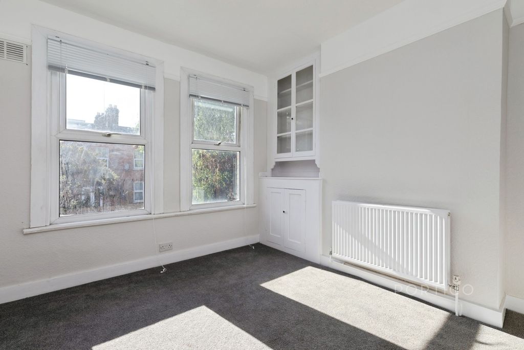 Property photo 3 of 13 Pbox-Img.Jpg