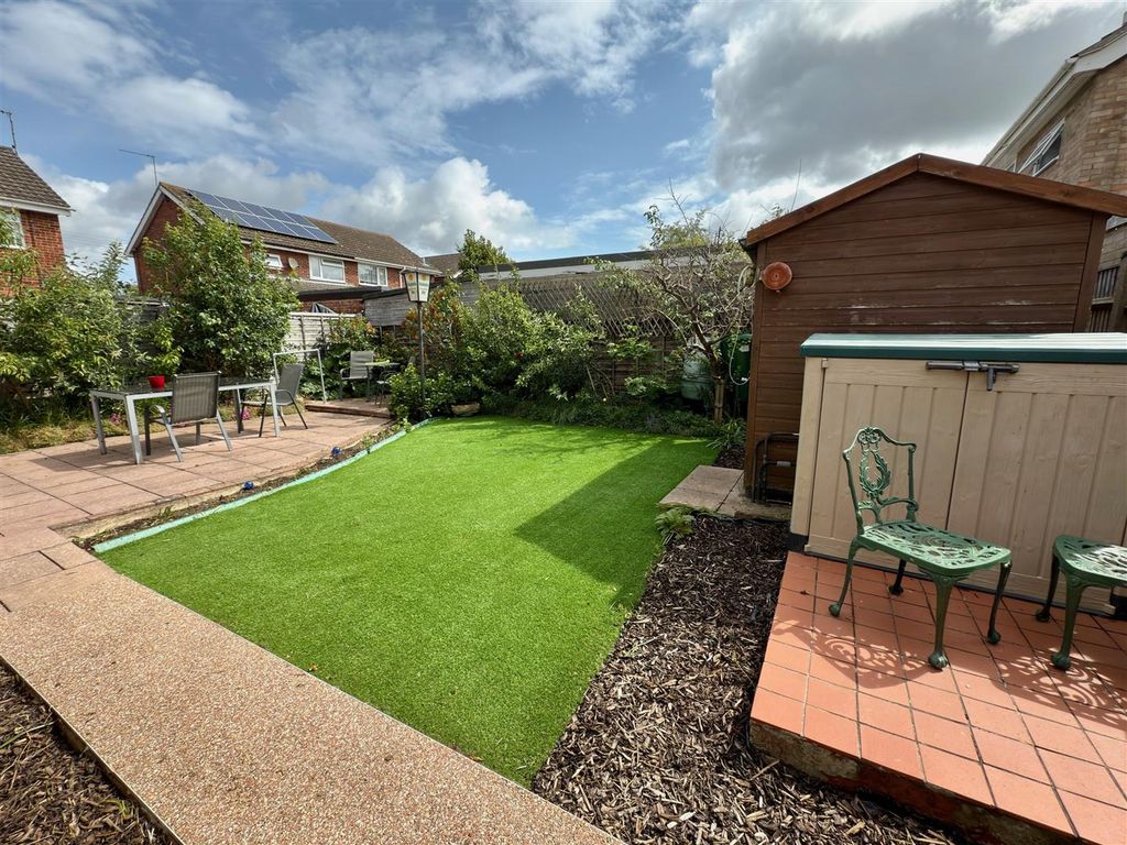 Property photo 2 of 14 Garden.Jpg