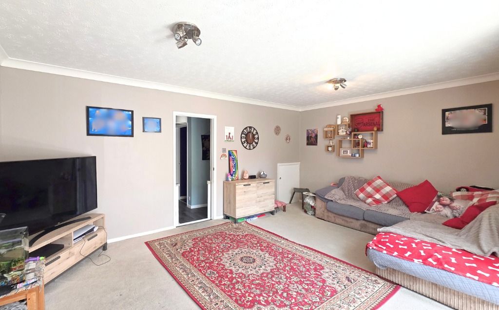 Property photo 3 of 16 4279796