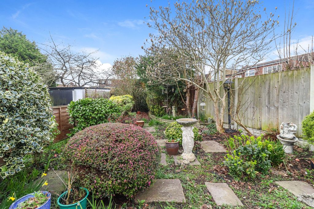 Additional image 18 of 3 bed semi-detached house for saleThe Crescent, Abbots Langley WD5