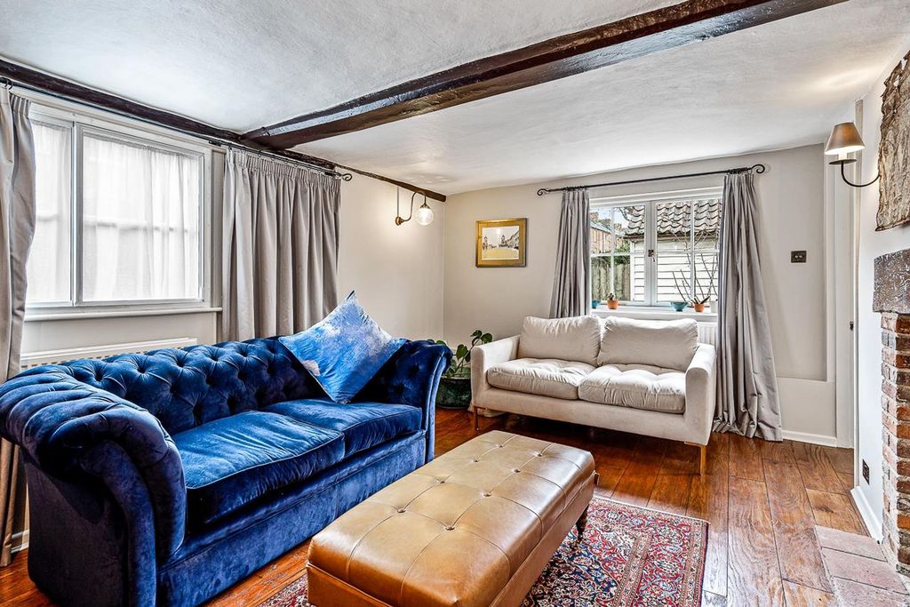 Property photo 2 of 33