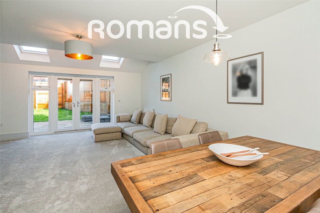Property photo 3 of 11 Picture No. 06