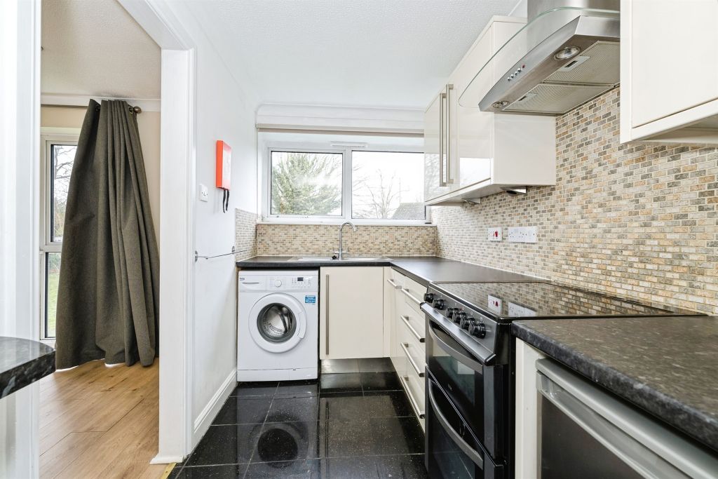 Property photo 3 of 14