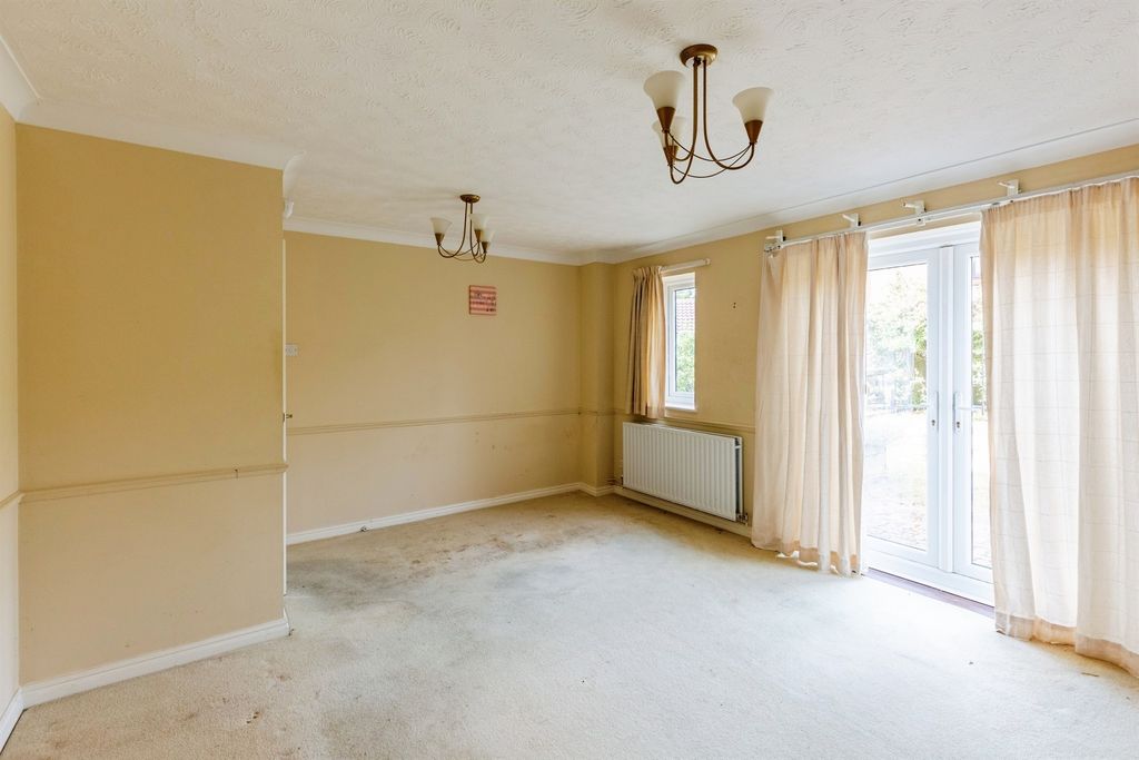Property photo 3 of 16