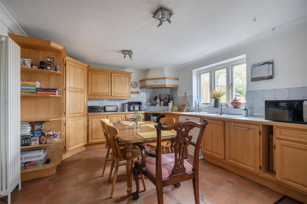 Property photo 3 of 20 1416389-8-699c229F8670B.Jpg