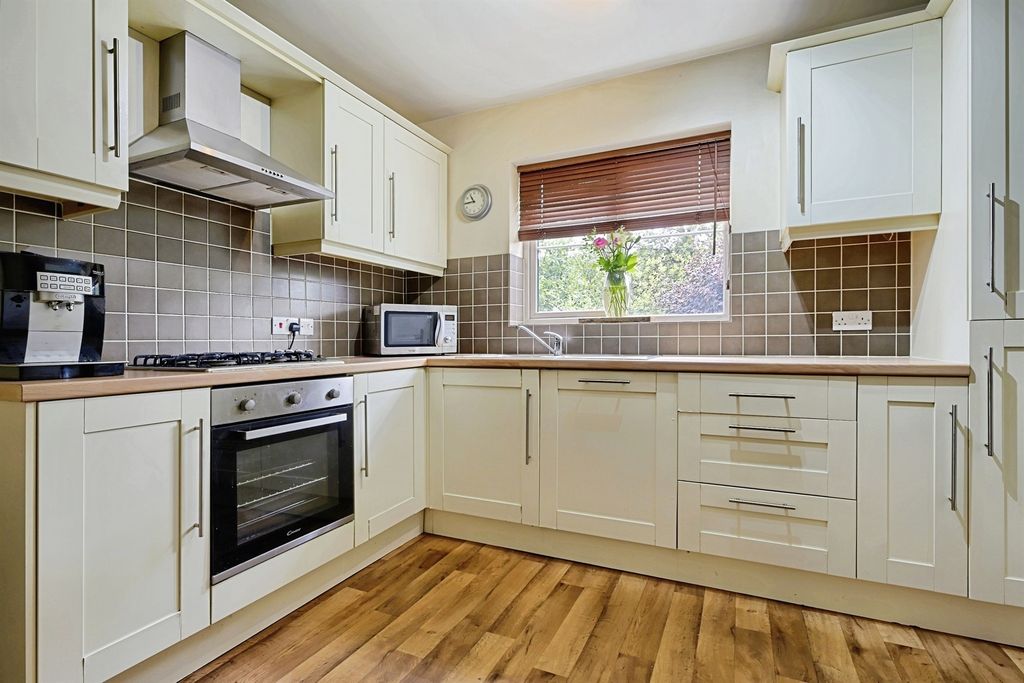 Property photo 2 of 22