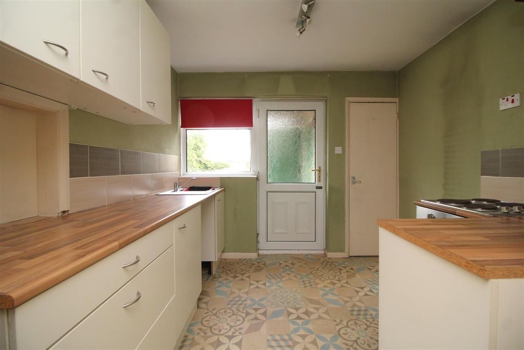 Property photo 2 of 11 Kitchen 1 .Jpg