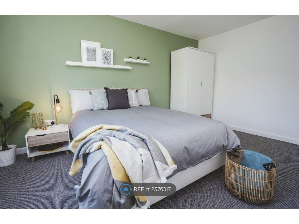 Property photo 3 of 12 Bedroom #2