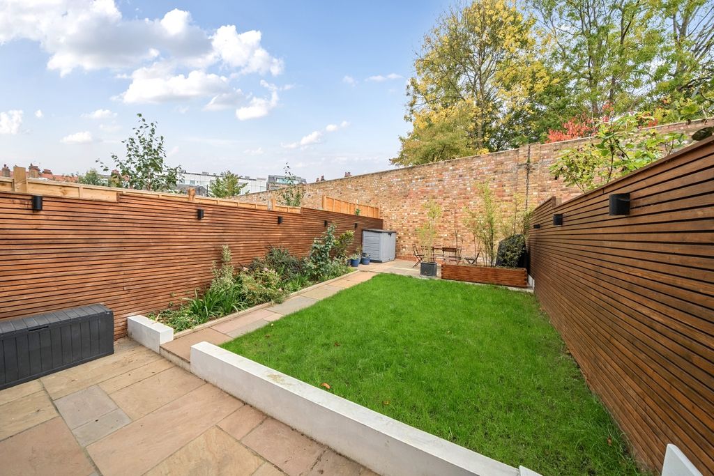 Property photo 3 of 14 1362272-16-68E632...