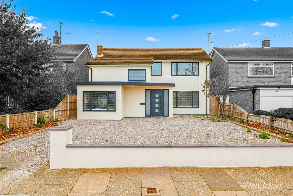 Property photo 1 of 32