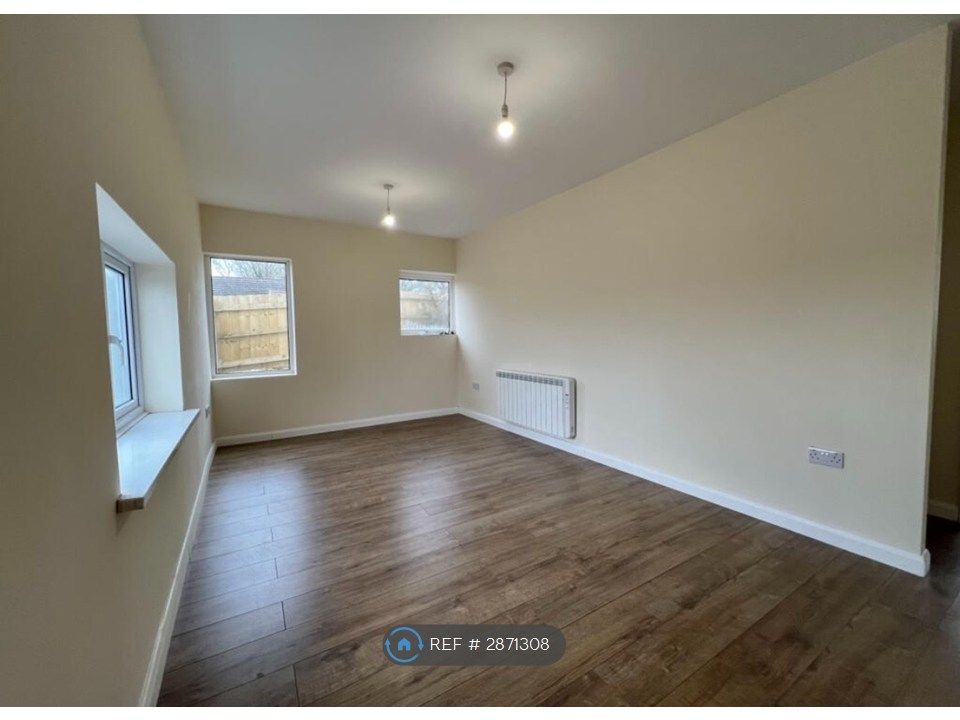 Property photo 2 of 10 Living Room