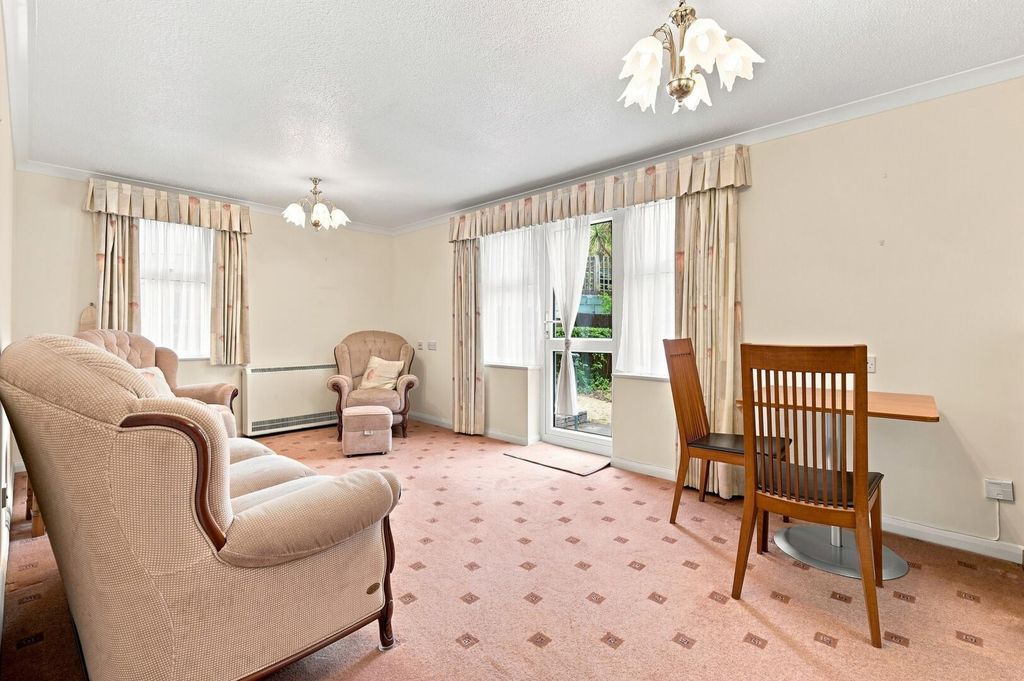 Property photo 2 of 12