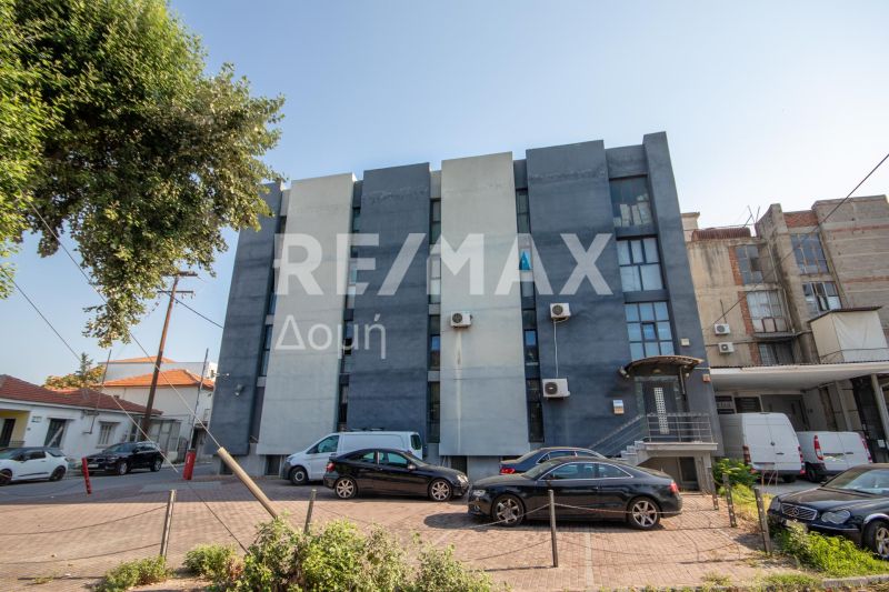 Property photo 2 of 31
