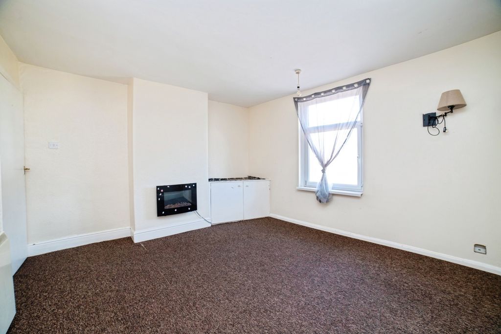 Property photo 2 of 12 Photo
