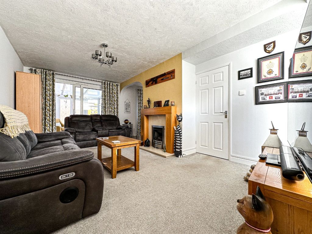 Property photo 3 of 21 5601825