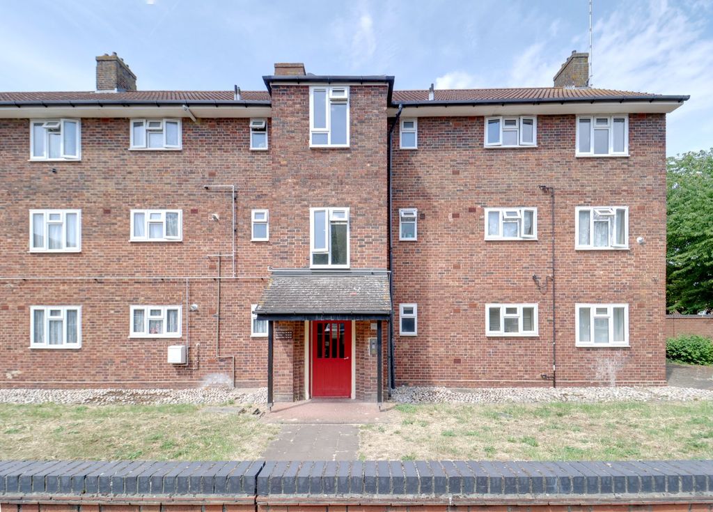 Property photo 1 of 11